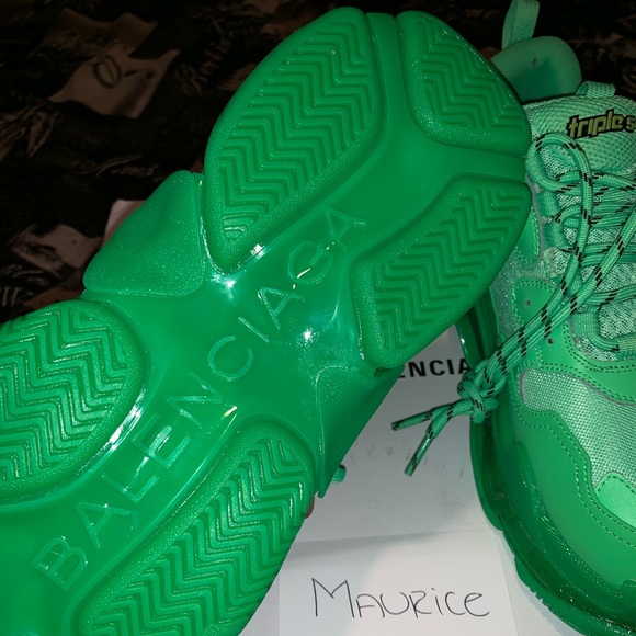 Neon Green Balenciaga Triple S - Picture 3 of 4